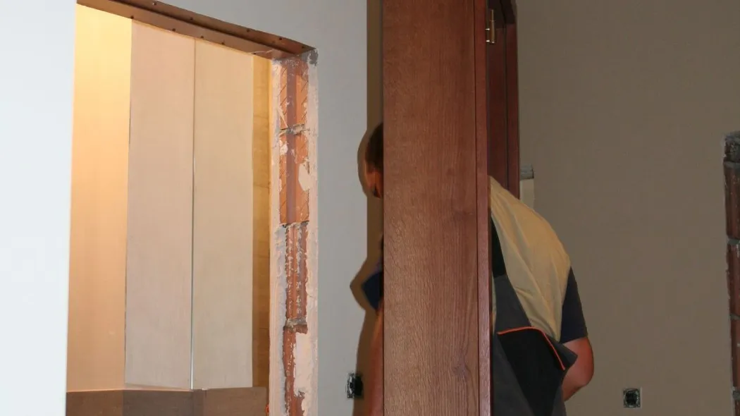 błędy montażu drzwi wewnętrznych