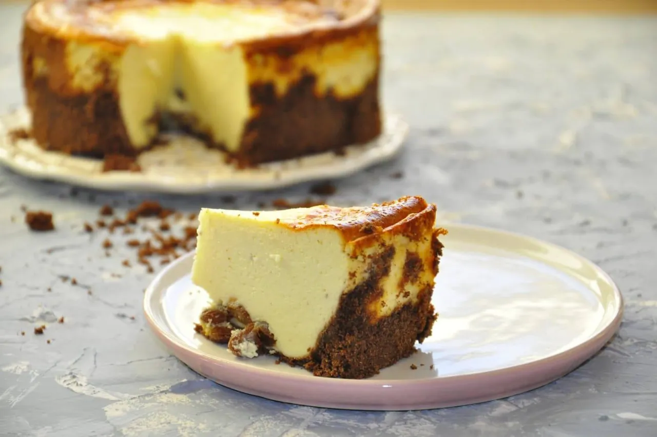 Sernik fit vs sernik tradycyjny por&oacute;wnanie wizualne