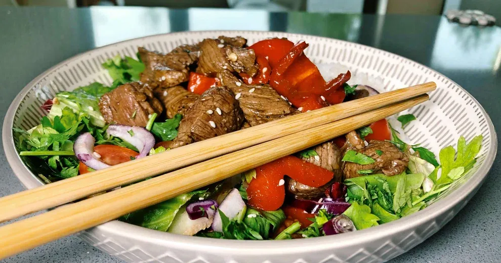 składniki sosu luc lac