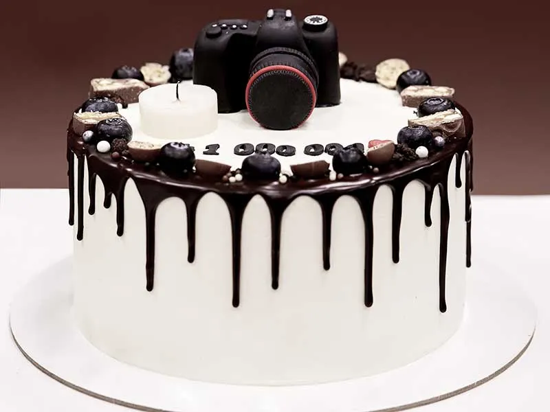 śmieszny tort na 40 urodziny z zabawnym napisem