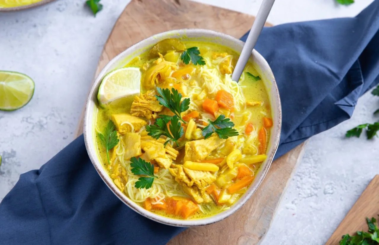 r&oacute;żne dania z kolendrą