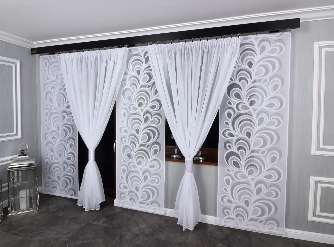 przykłady firan woalowych i żakardowych