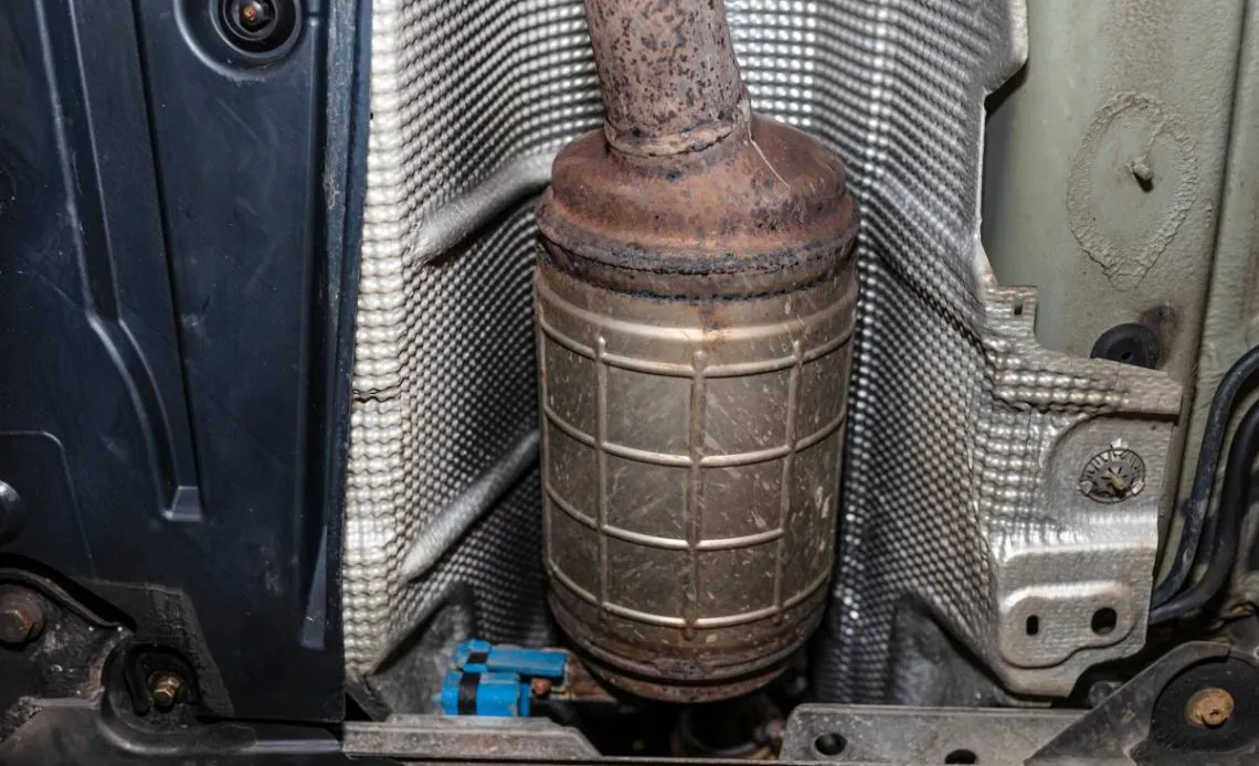 zapchany filtr dpf objawy, filtr cząstek stałych, silnik diesel