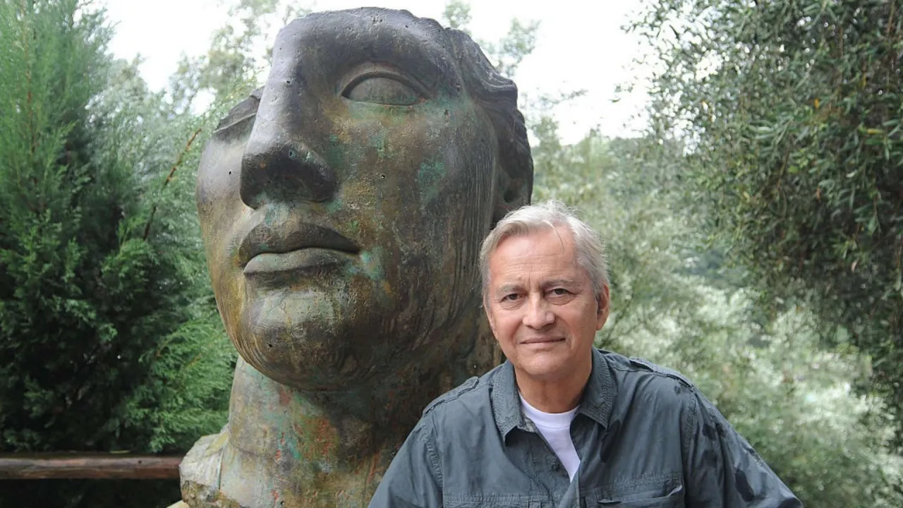 Rzeźby Igora Mitoraja Pietrasanta