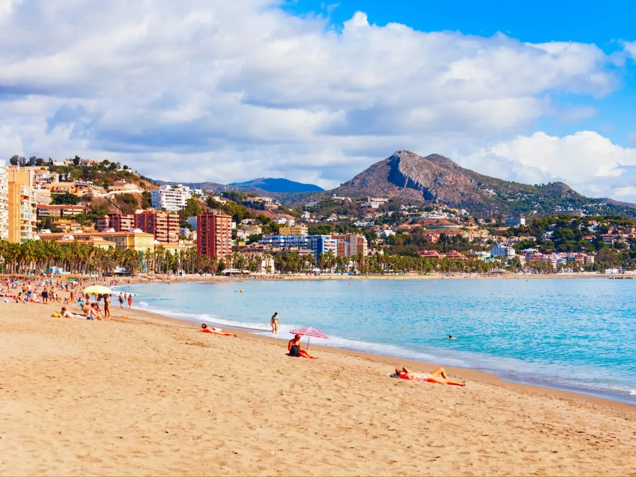 listopadowe kierunki podróży słońce plaża miasto