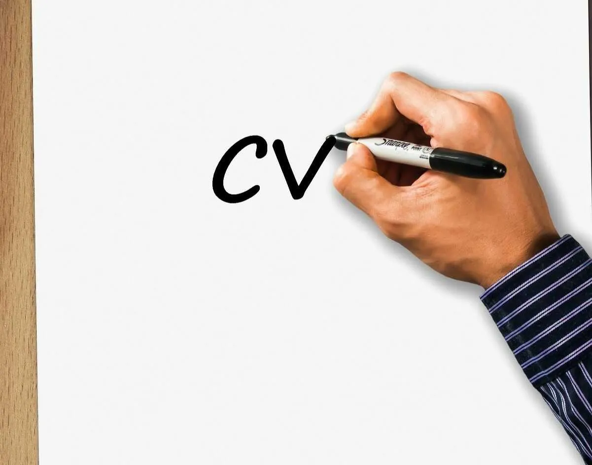 Podpis na CV, rekrutacja, dokumenty aplikacyjne