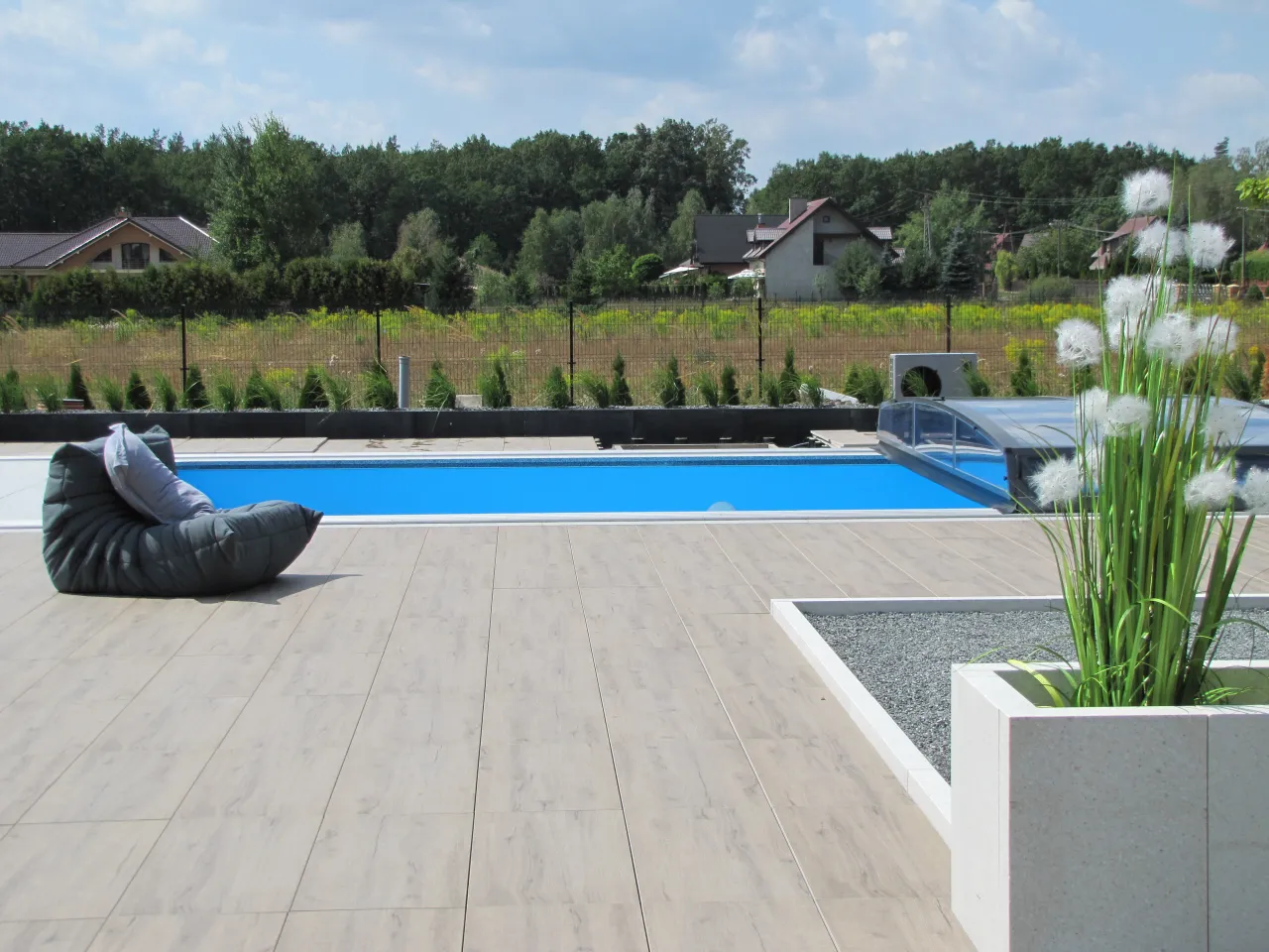 r&oacute;żne rodzaje taras&oacute;w por&oacute;wnanie materiał&oacute;w