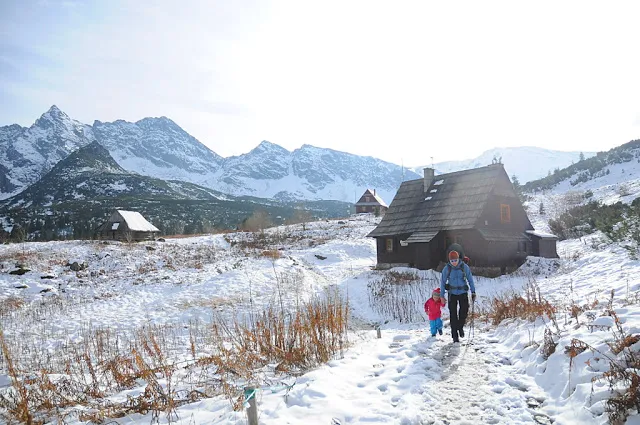 Hala Gąsienicowa widoki schronisko Murowaniec