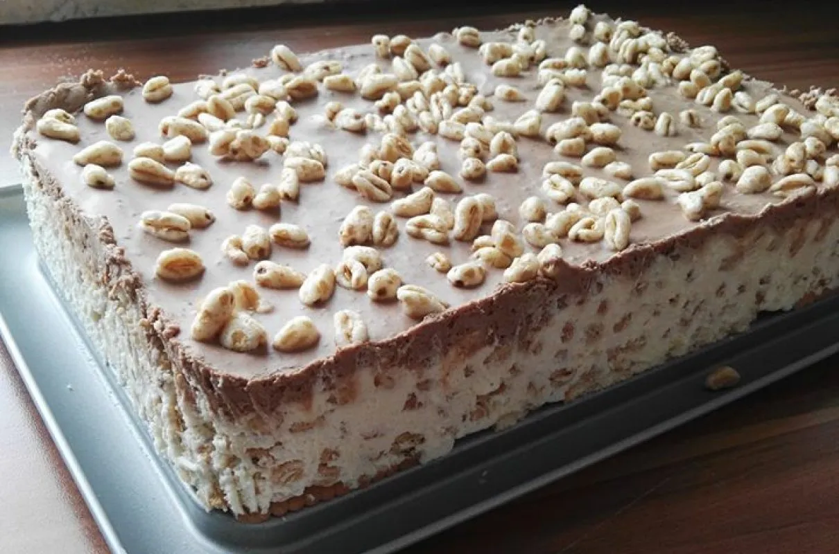 Domowe ciasto Kinder Country z płatkami Kangus