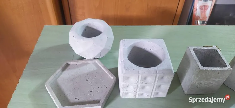 betonowe doniczki i świeczniki