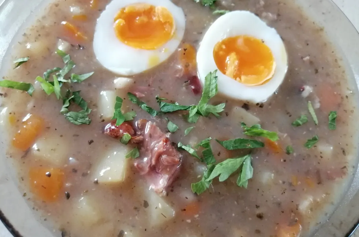 Mapa Polski z zaznaczonymi regionalnymi zupami