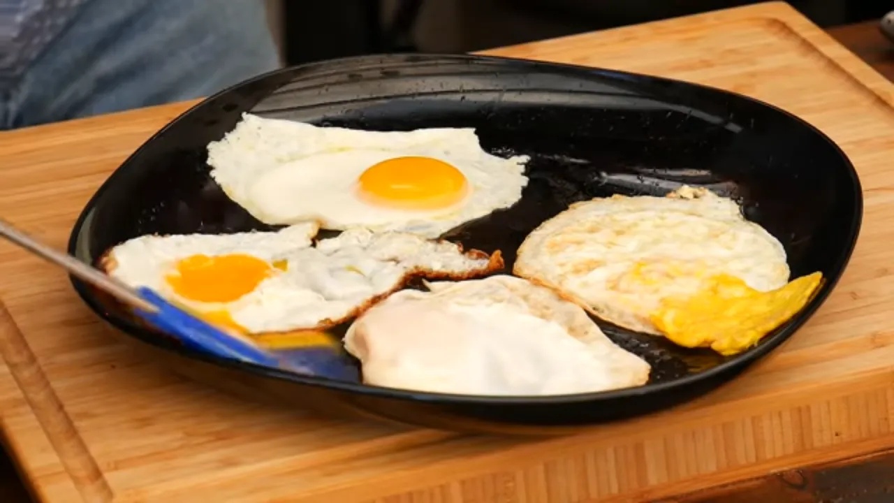 jajko sadzone idealnie usmażone płynne ż&oacute;łtko