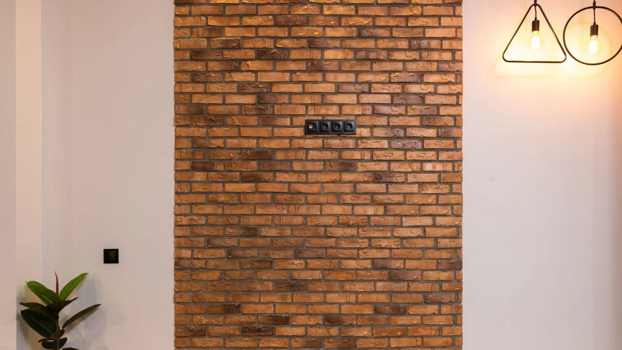 znaczenie wyboru kleju do cegły dekoracyjnej