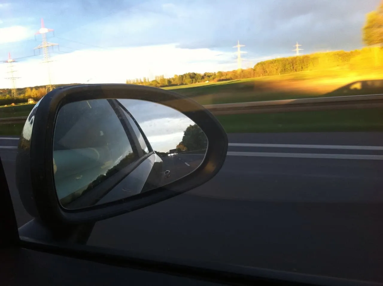 Rodzaje lusterek samochodowych płaskie sferyczne asferyczne