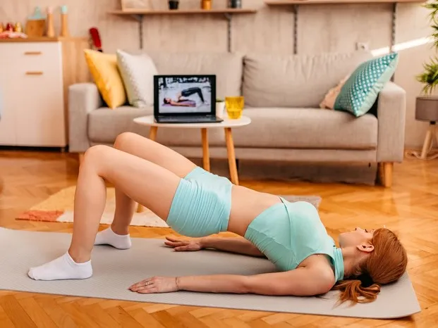 przykłady ćwiczeń cardio w domu i na siłowni