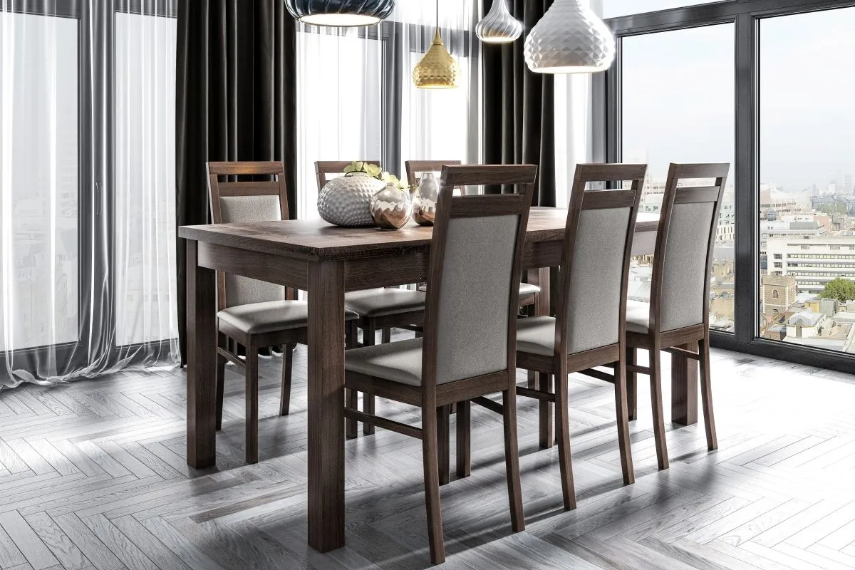 Standardowy st&oacute;ł jadalny z krzesłami