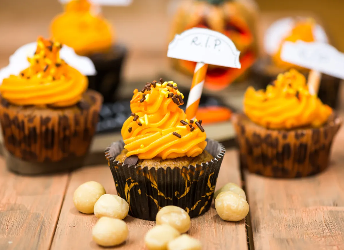 dekorowanie babeczek łyżką nożem widelcem