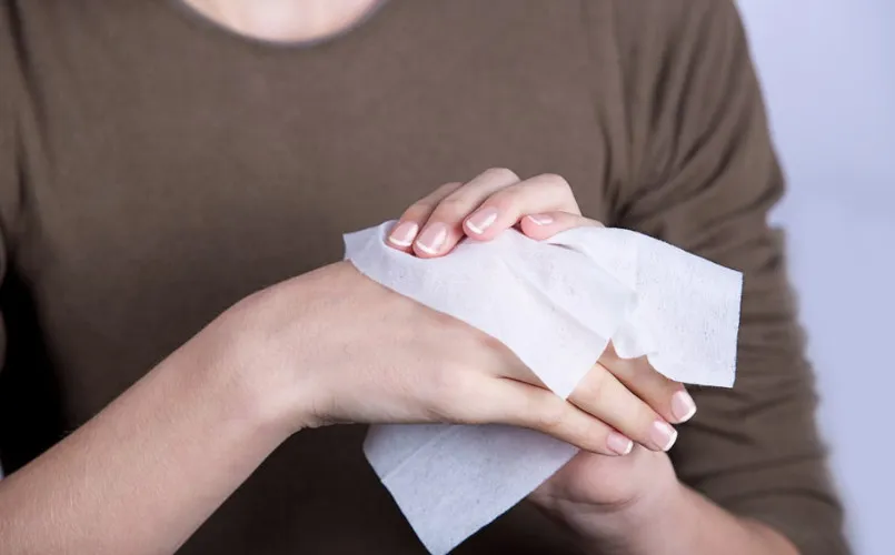 Domowe sposoby na pocenie dłoni, ziołowe kąpiele dłoni