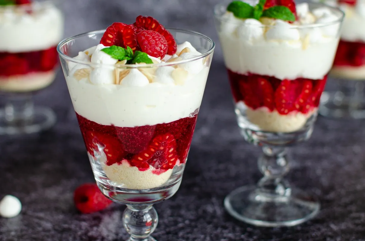 Malinowa chmurka w szczelnym pojemniku