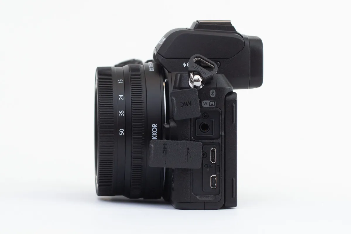 Zdjęcie Jak naładować aparat Nikon bez ładowarki? Proste metody i porady