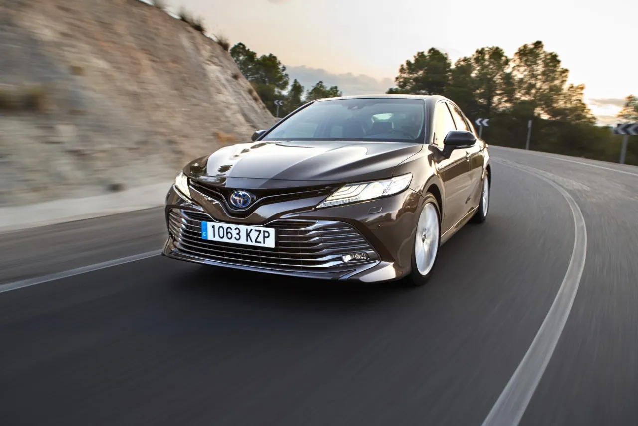 Porady ecodriving Toyota Camry Hybrid