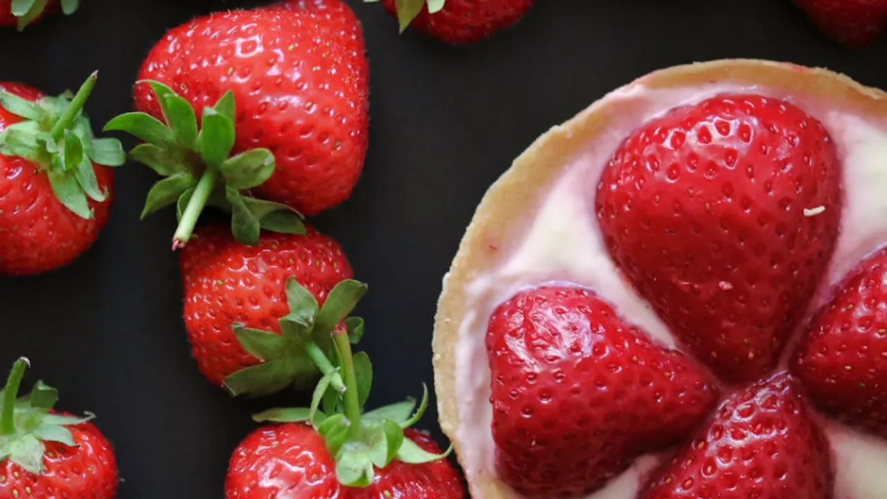 owoce alergizujące dla niemowlaka truskawki cytrusy