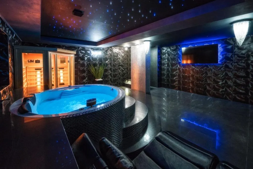 Domki z jacuzzi w g&oacute;rach