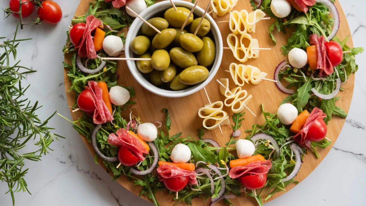 różnorodne słone przekąski na imprezę finger food