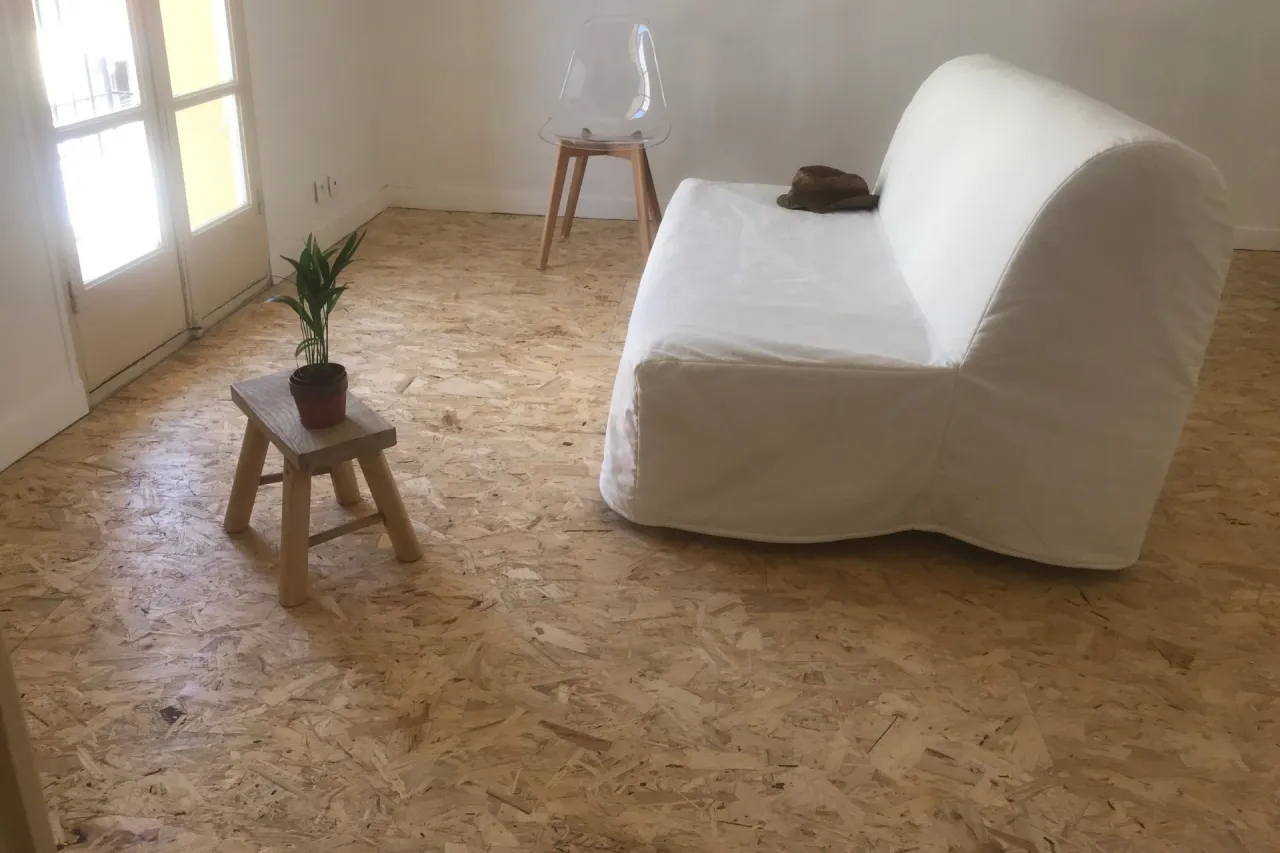 Trwała podłoga z OSB wykończenie