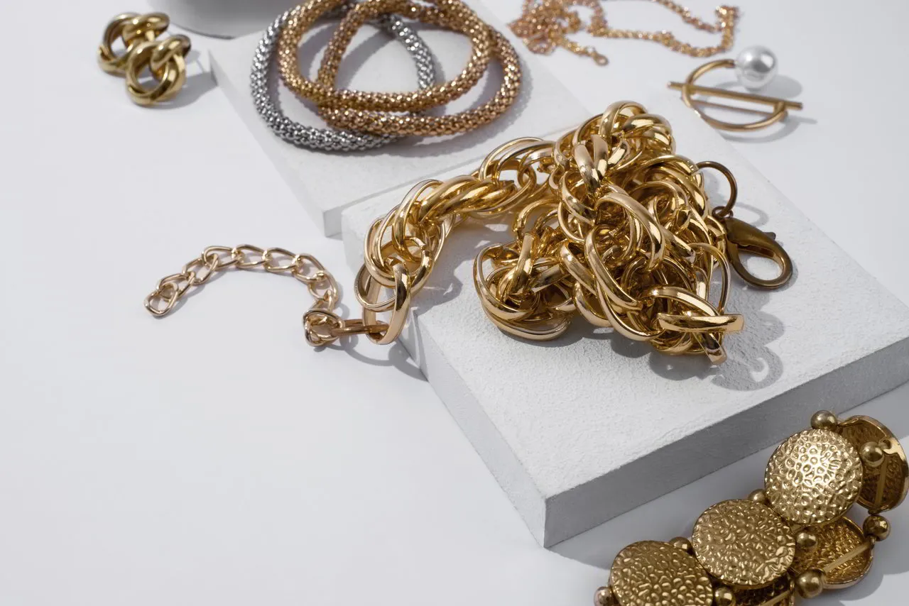 test złota magnesem i ceramiką