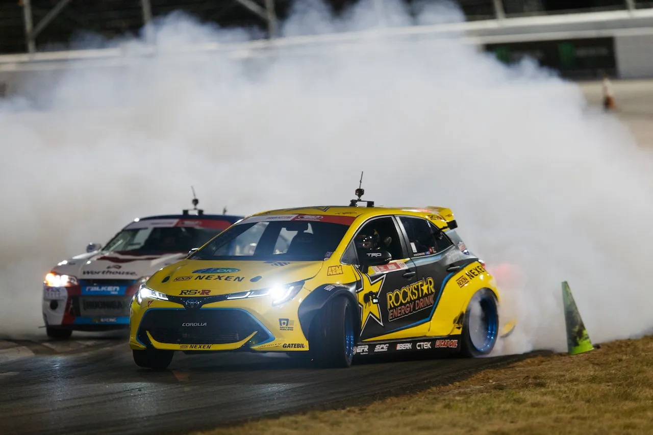 samochody wyścigowe rajdowe tuningowane