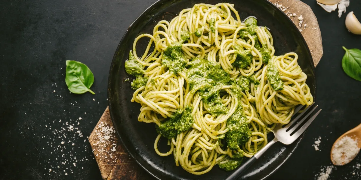 Makaron z pesto składniki