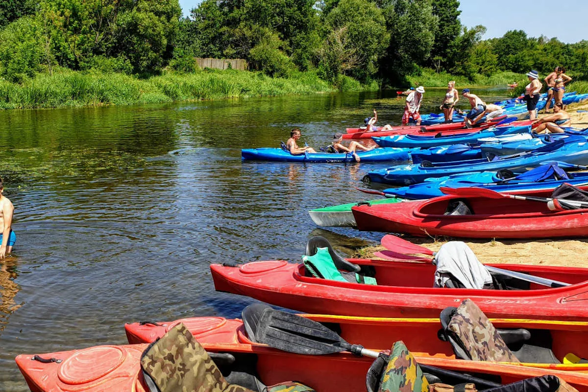Nowy Dworek atrakcje dla dzieci plaża kajaki