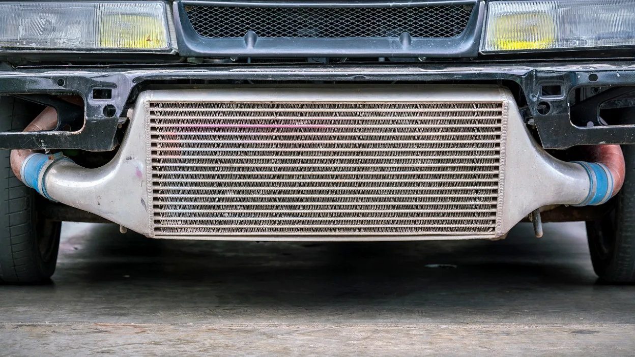 czyszczenie intercoolera z zewnątrz