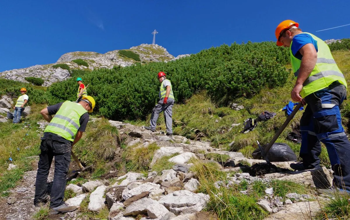 Zdjęcie Czy szlak na Giewont jest otwarty? Sprawdź aktualny status i bezpieczeństwo