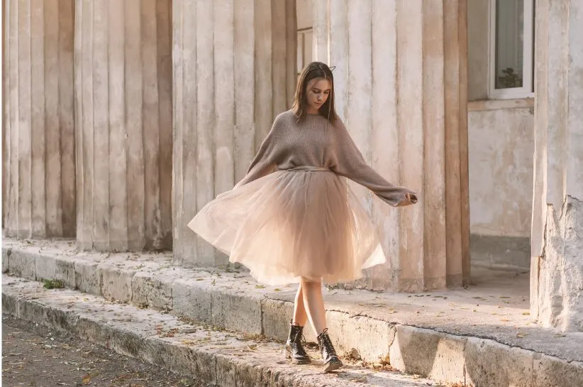 tiulowa sp&oacute;dnica stylizacja elegancka wesele