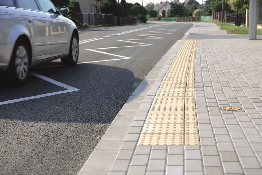 Zdjęcie Kiedy nie trzeba sprzątać chodnika? Poznaj ważne przepisy prawne