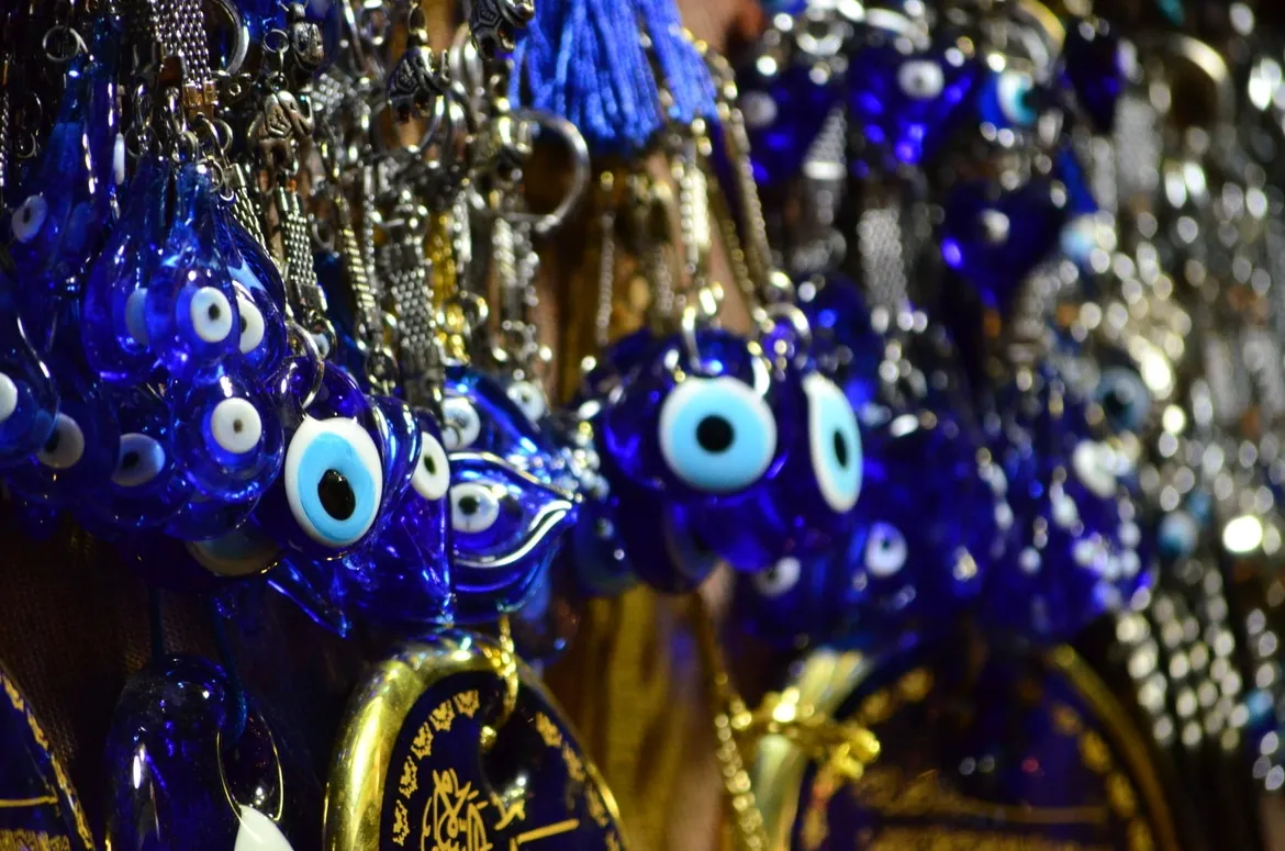 Nazar Boncuğu różne formy