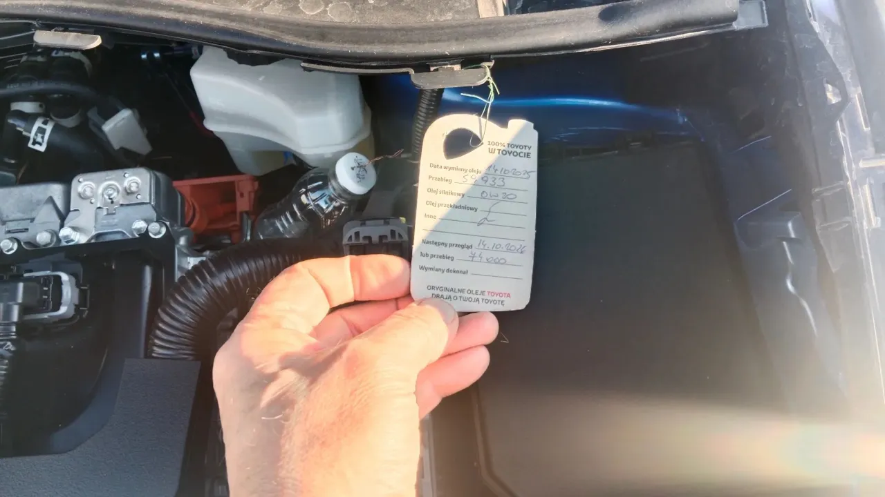 Wymiana oleju Toyota C-HR