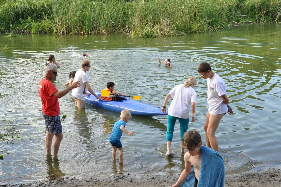 dzieci na kajakach trening warta poznań