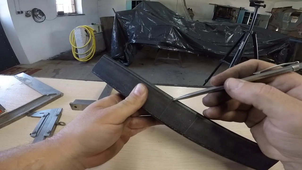 cięcie profili stalowych pod kątem szlifierką