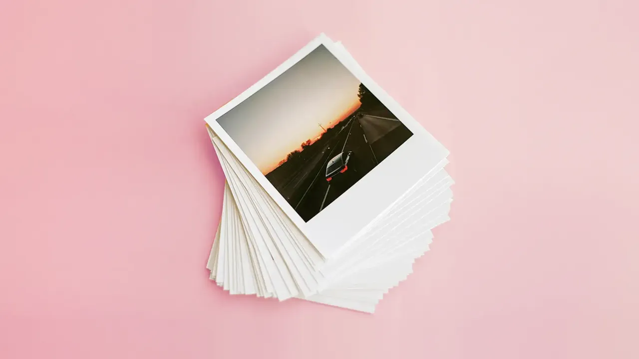 porównanie czas wywołania zdjęć online vs stacjonarnie