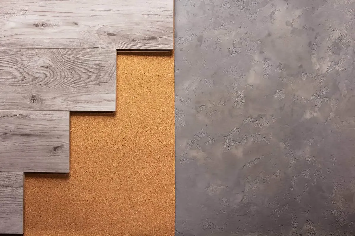 r&oacute;żne rodzaje podkład&oacute;w pod panele (XPS, pianka, kwarcowy, korkowy)