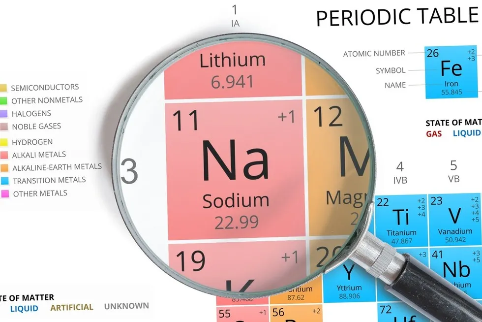 przyczyny niedoboru sodu infografika