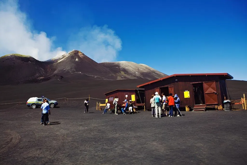 zwiedzanie Etny kolejka jeep trekking przewodnik