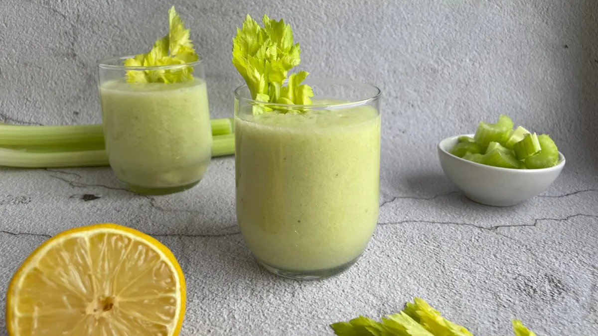 R&oacute;żne rodzaje koktajli z selera naciowego