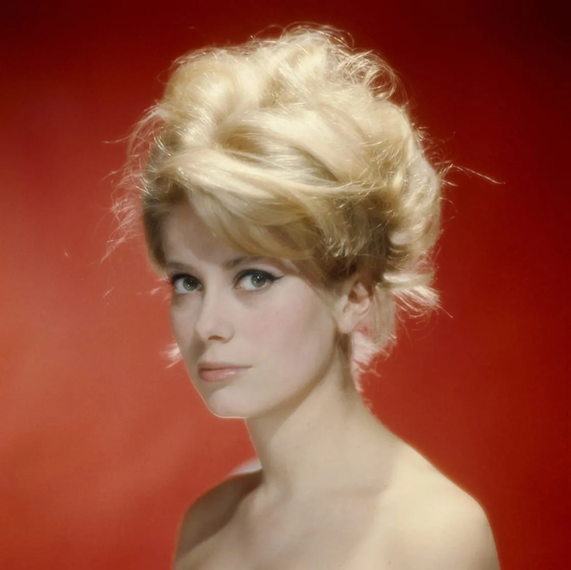 Zdjęcie Catherine Deneuve wiek: Zaskakujące fakty o jej życiu i karierze