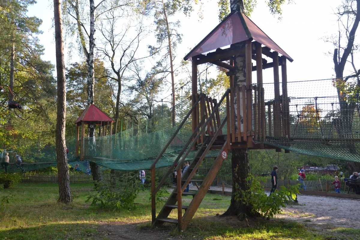 dziecięcy park linowy stacyjkowo rudy trasa przeszkody