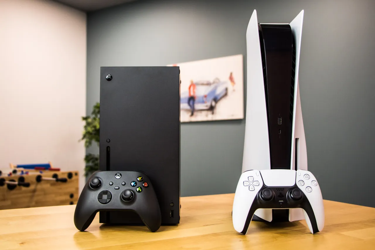 Por&oacute;wnanie gier ekskluzywnych PlayStation i Xbox