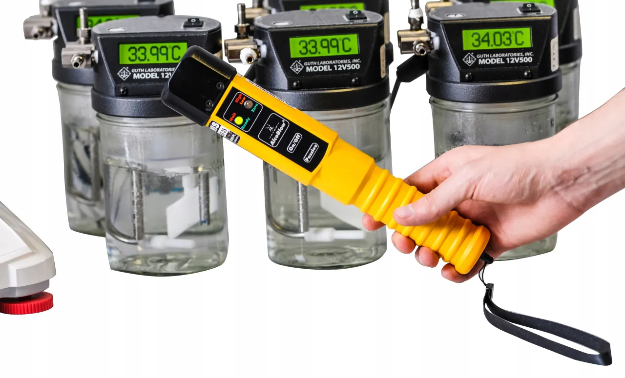 rodzaje alkomat&oacute;w i ich kalibracja